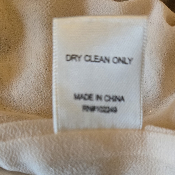 Sparkling jacket to wear over formal dresses or anything special. - Picture 6 of 9